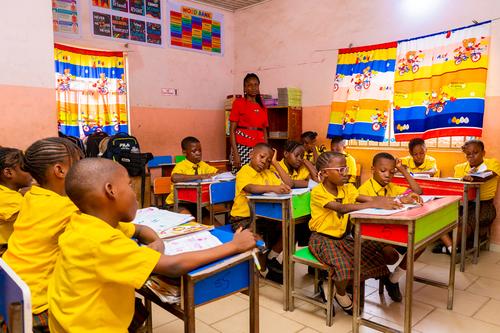 Primary students reading in the classroom